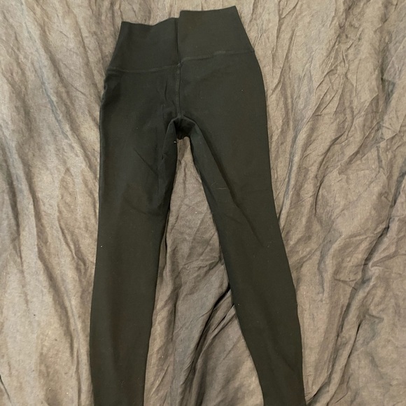 NWOT Sz small Thyme Maternity yoga leggings. - Picture 2 of 3